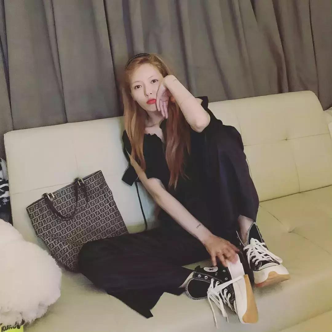 娉泤瀹ｇ編lisajennie,娉泤jessi琛ｆ湇骞虫浛