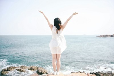 不会聊天？回应冷淡？教你一招让她感觉你懂她，聊天技巧之冷读术