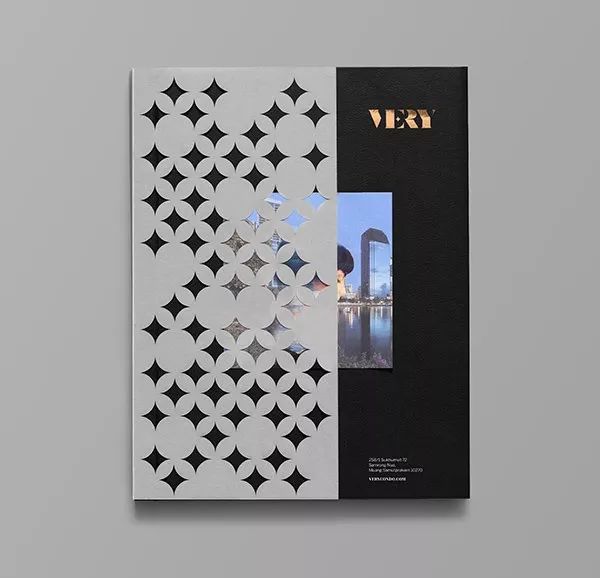 公司画册封面简单大气,红色画册封面手绘简约大气