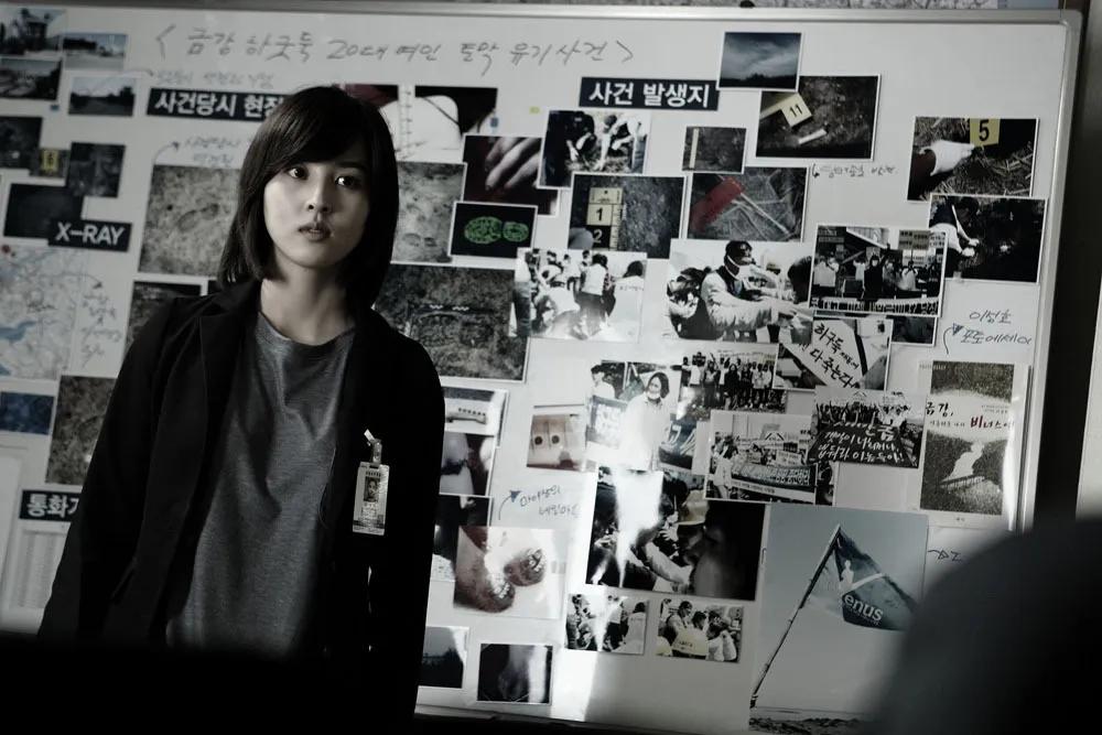 连环杀人案12年无一人能破电影,直击人心四部高分韩国犯罪电影