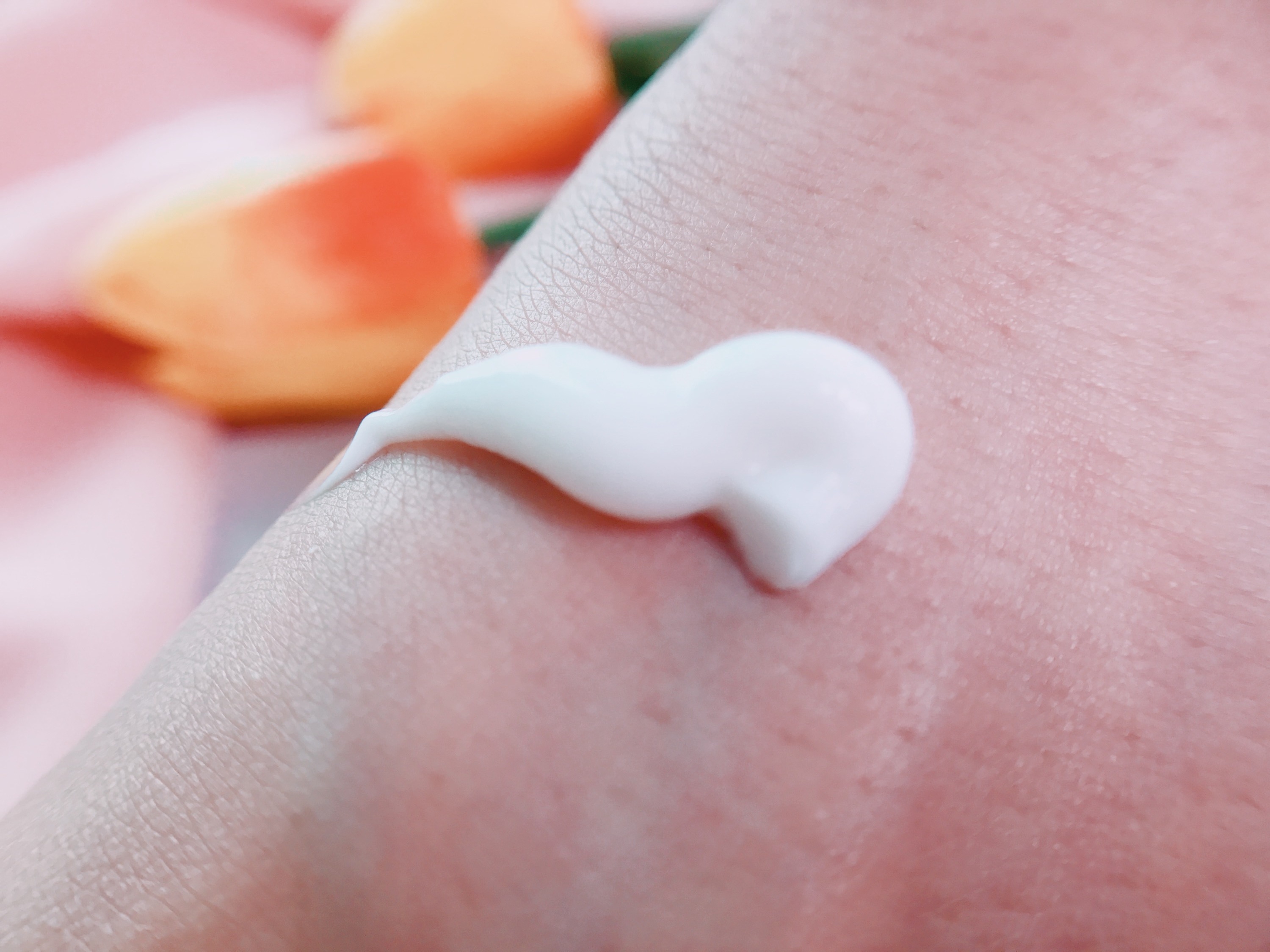 圣荷丰胸霜产品有效果吗,泰国圣荷丰胸霜真的能丰胸吗