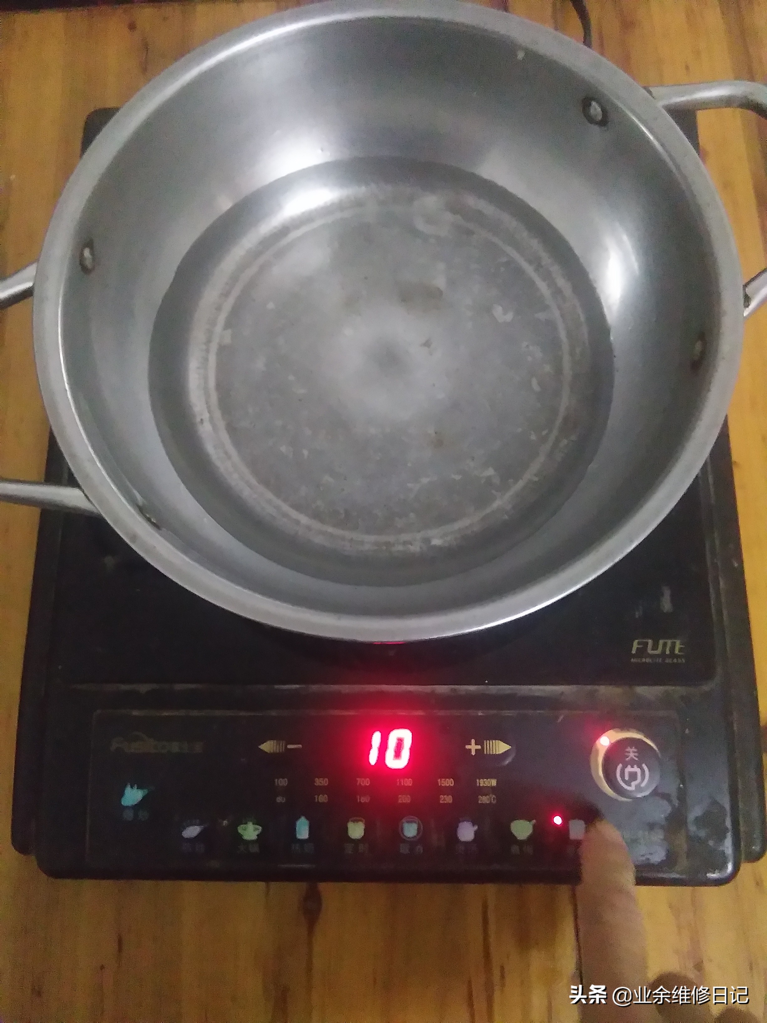 格兰仕电磁炉按键失灵,电磁炉按键失灵怎么修