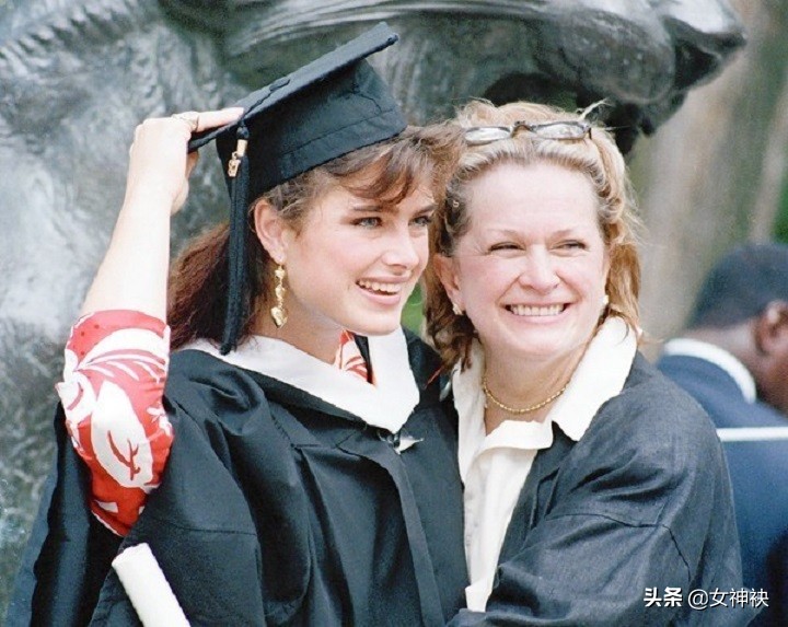 她是80年代全球最迷人漂亮宝贝，意大利王室后裔，杰克逊说最爱她