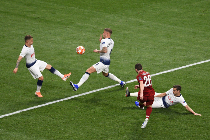 欧冠冠军臂章,欧冠卫冕冠军欧冠臂章