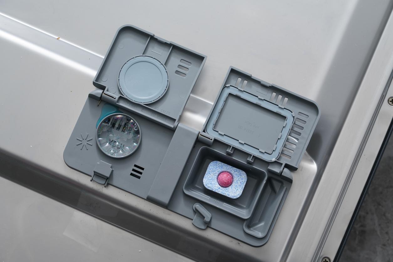 新型洗碗机进食堂,海尔洗碗机长效存储