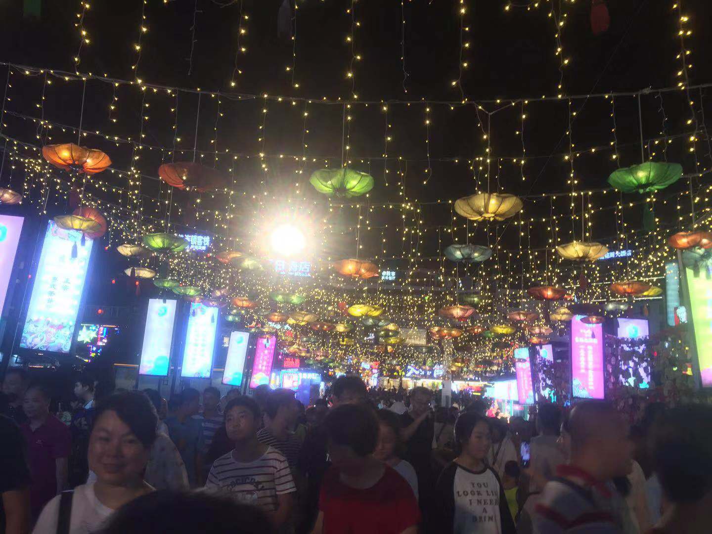 桂林阳朔西街自由行,桂林阳朔西街之旅