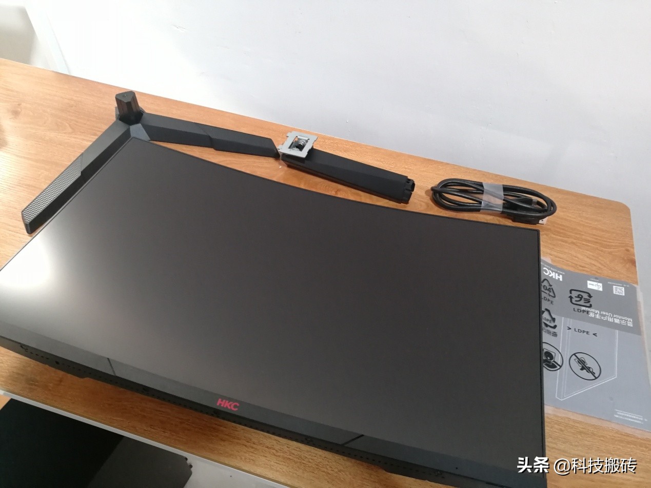 千元内电竞曲面屏,千元曲面屏