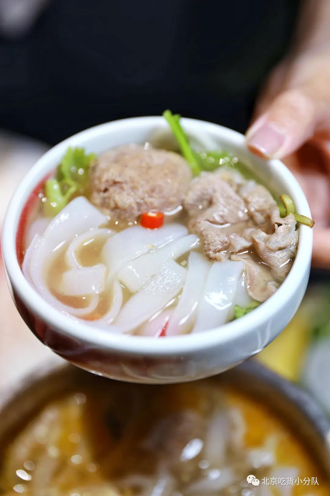 在北京吃遍全国30个地方的招牌菜,北京一天吃遍两个商场的快乐