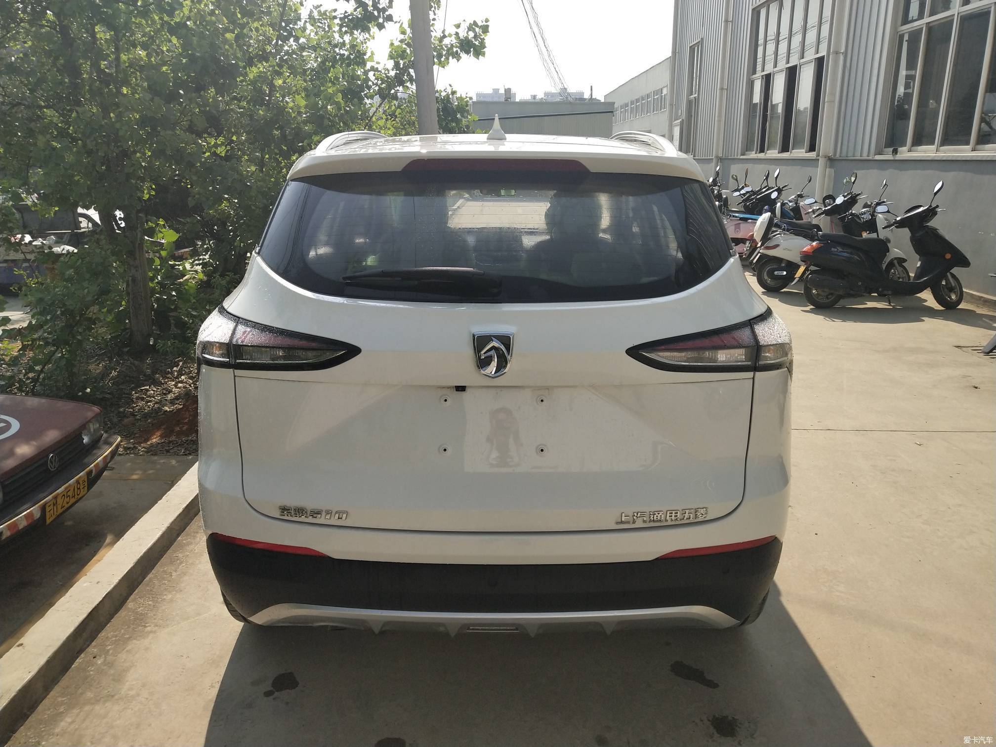 90后小伙喜提保时捷车,小伙喜提510