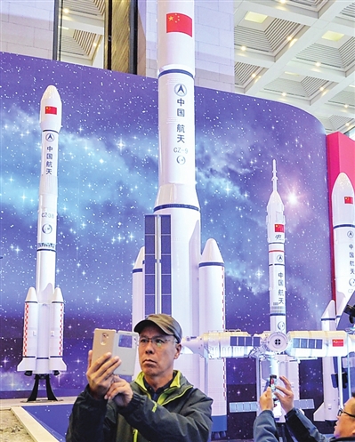 走进庆祝改革开放40周年大型展览：伟大的变革中探寻天津足迹