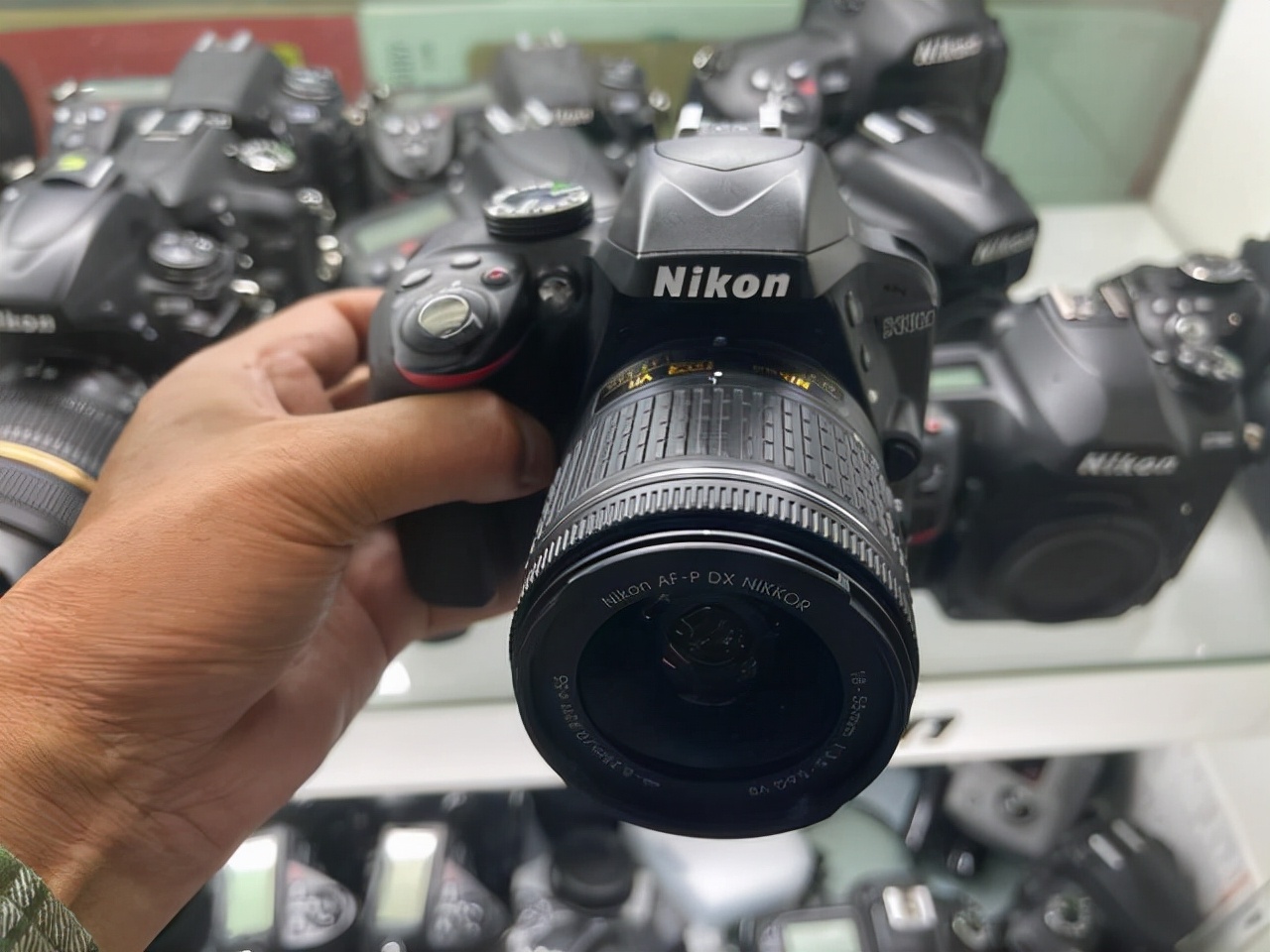 逛二手相机市场,逛二手相机