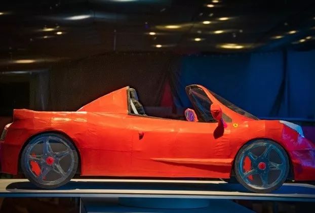 纸扎登上巴黎设计周,巴黎时装周纸扎