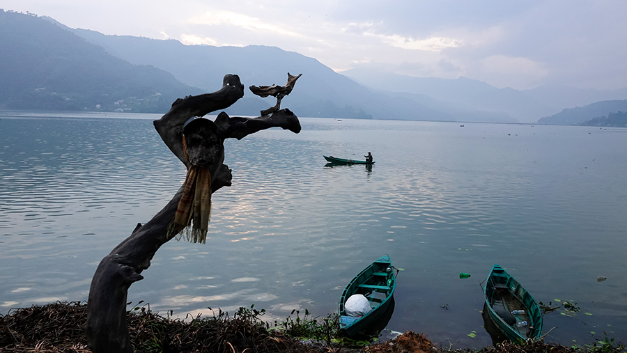 尼泊尔十堰,尼泊尔为什么这么穷