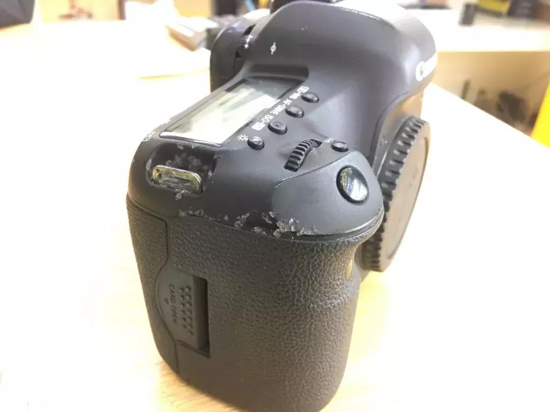 尼康d800和佳能5d3对比评测,尼康d700和佳能5d3哪个好