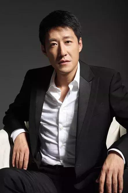 轰天炮签约“炮神”国产投影仪匠心之作