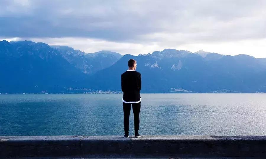 百亿“戒烟”网红产业，和正在上瘾的2000万年轻人