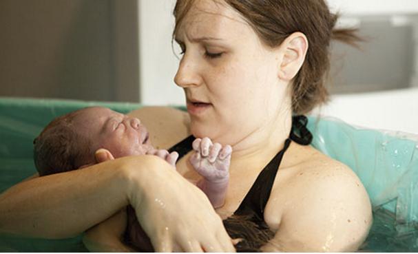 水中分娩有啥利弊,水中分娩真的有好处吗