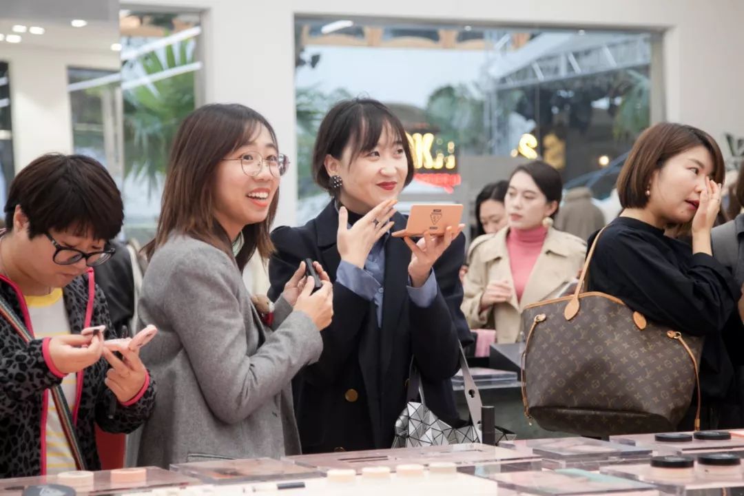 3ce旗舰店直播,3ce官方旗舰店是不是真的