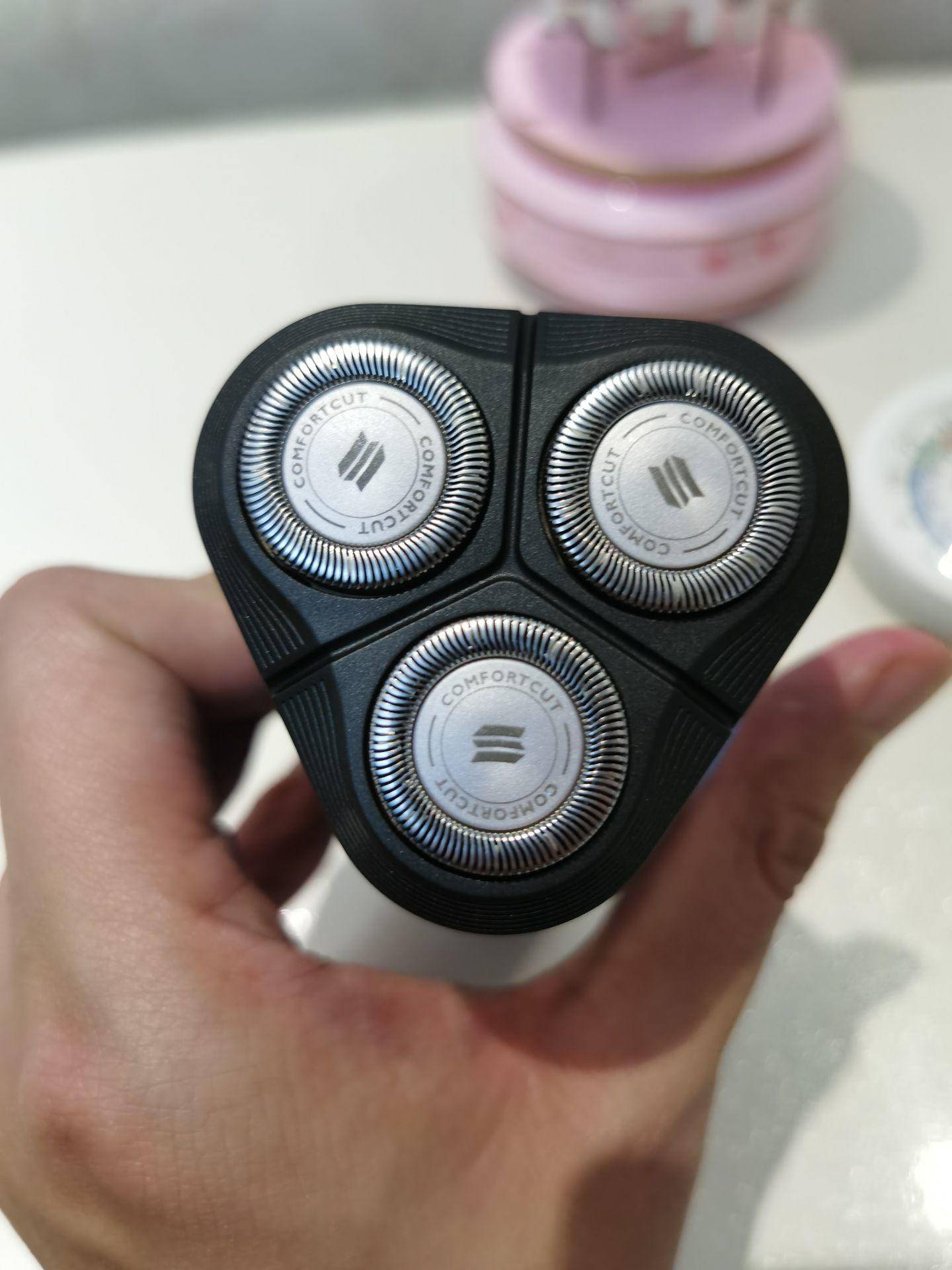 飞利浦series1000剃须刀声音 (飞利浦剃须刀1000到8000系列)