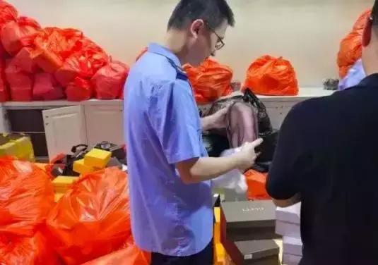 揭秘网购黑幕,造假暴利大案