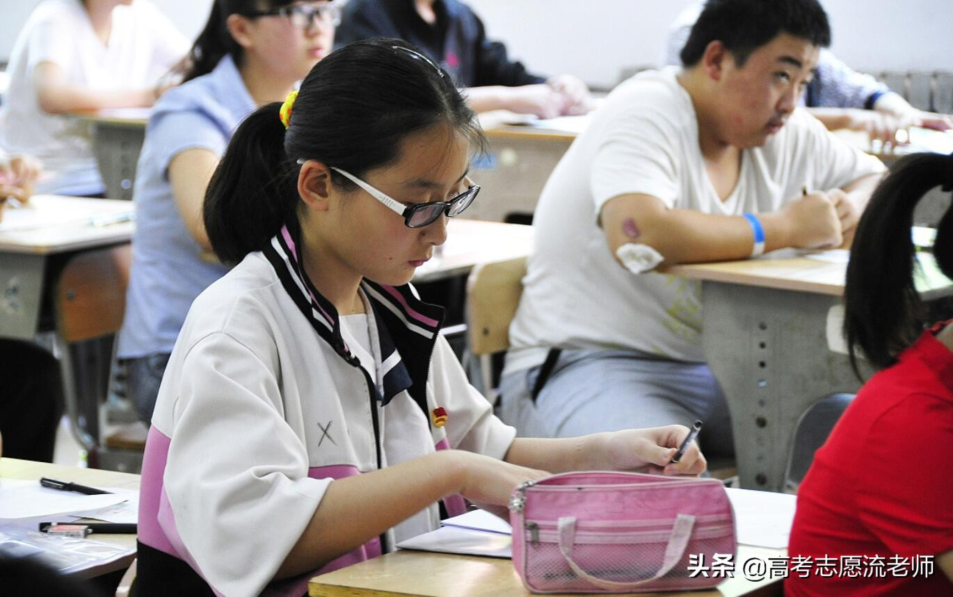 孩子成绩差是读高中还是读职专,学习不好的初中生到职专能学什么