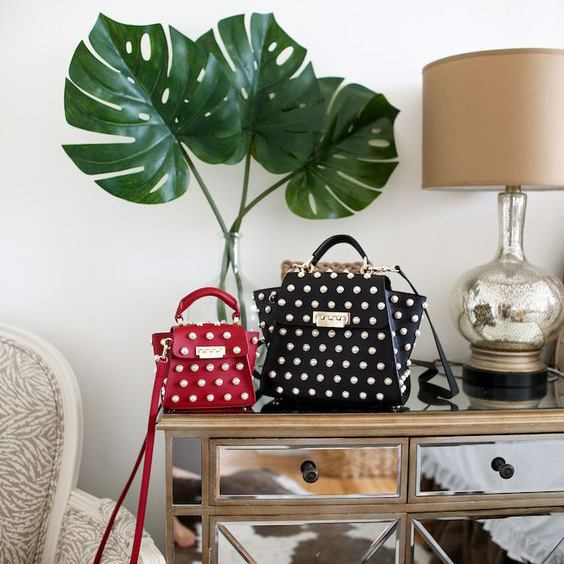 买一个品质好的女士双肩包,小女生适合背的双肩包推荐