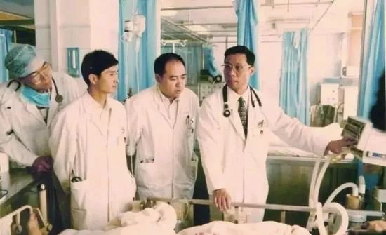 钟南山传书籍,钟南山传