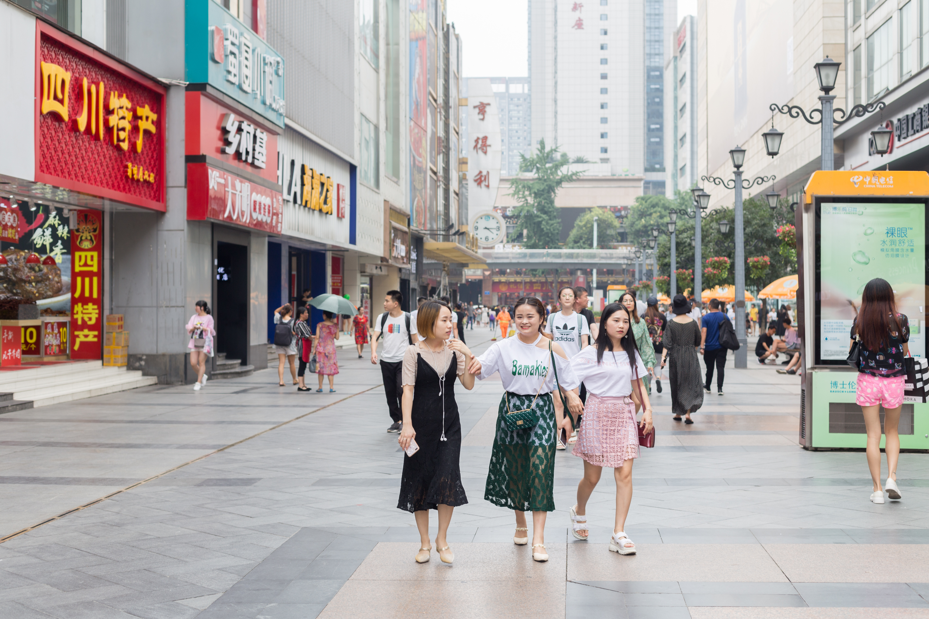 成都和重庆哪个更适合旅游,成都与重庆哪个更好
