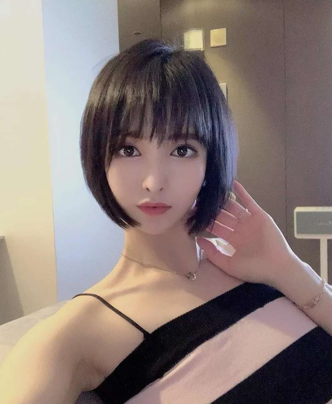 不用烫染的好看的中长发,中长发发型免烫染