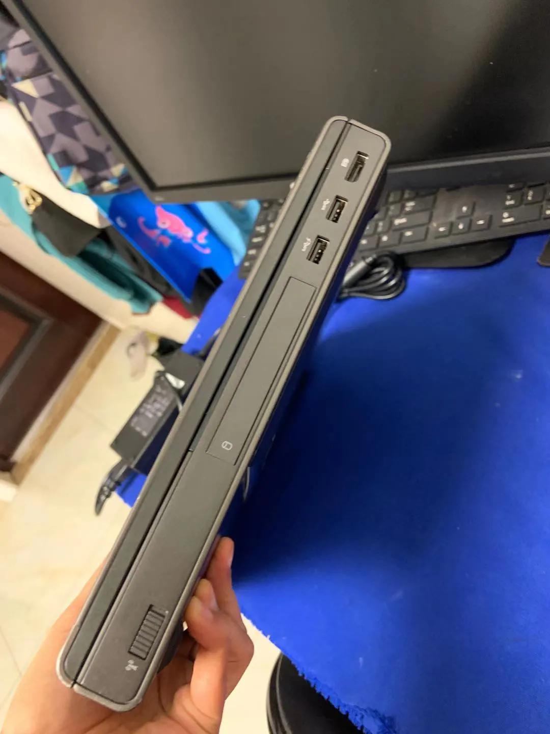 戴尔工作站precision7680评测,戴尔precisionm4800拆盖