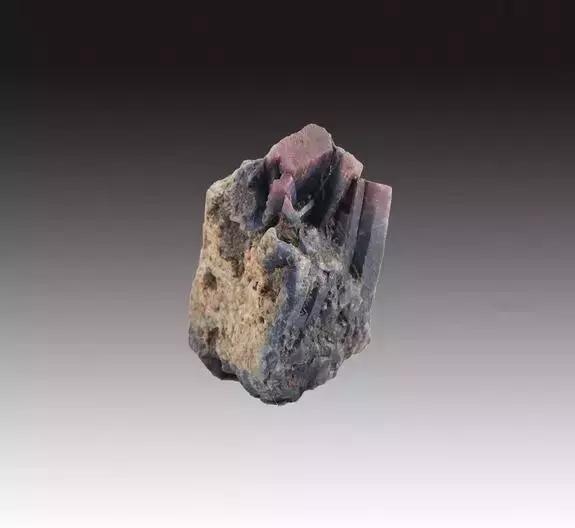 日常石头分类及图片大全,捡到这种石头千万不要扔