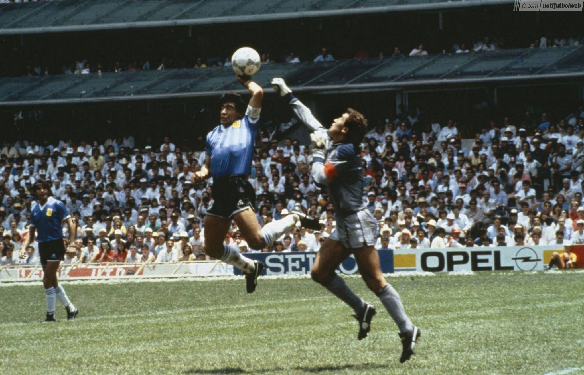 球王马拉多纳离世，作为巨星，为什么他没有缔造一个商业王国？