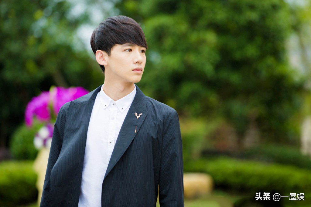 白敬亭混剪古装惊鸿一瞥,白敬亭为何在天盛长歌戏份少