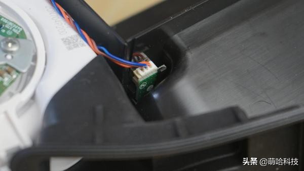 石头扫地机器人拆垃圾盒,石头扫地机器人t6拆解