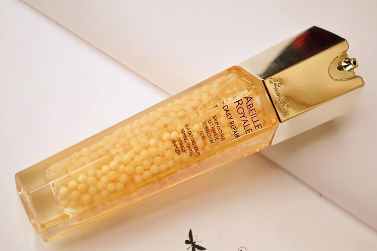 有哪些好用的精华液,保湿效果最好的精华液