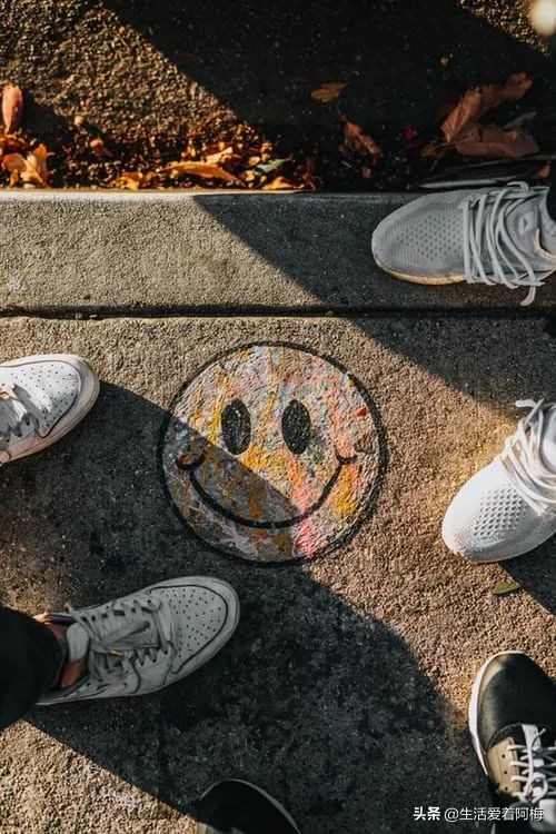 怎么系鞋带才能让鞋带好看呢,教你如何系鞋带最全鞋带穿孔技巧