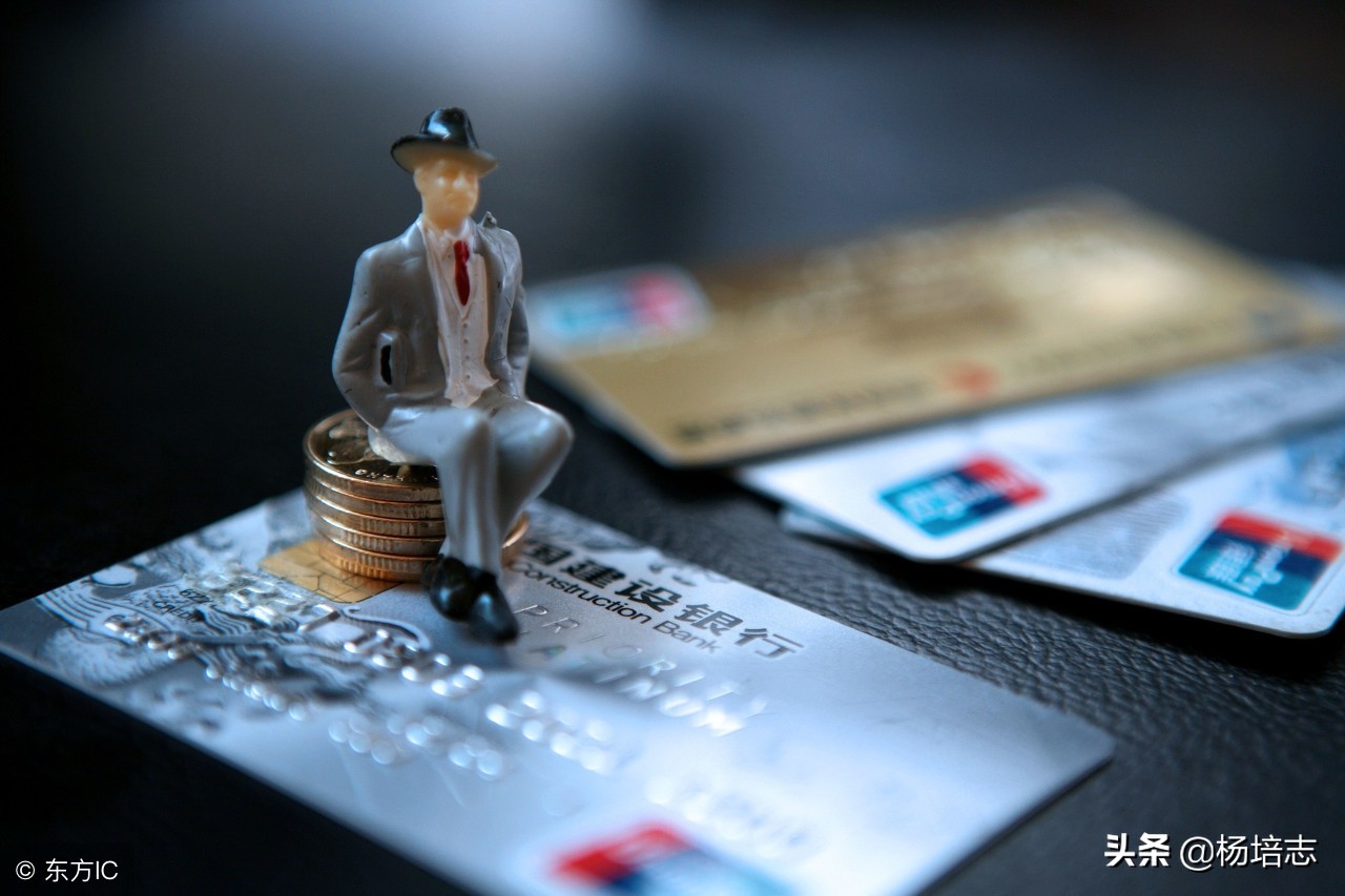 为什么满大街都是办信用卡的,为什么现在办信用卡这么容易