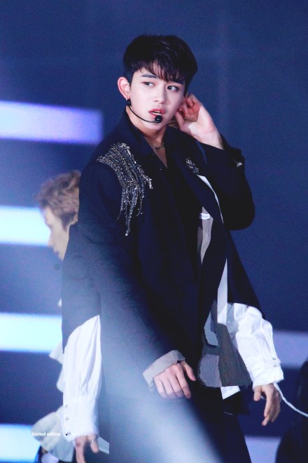 nct刚出道和exo同台,nct最新团综黄仁俊