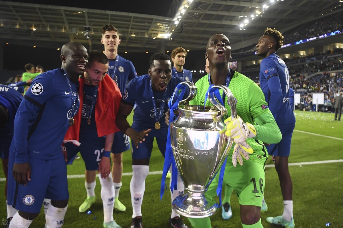 早上6点!中超传出遗憾消息:鲁能球迷调侃欧冠MVP,身高太矮