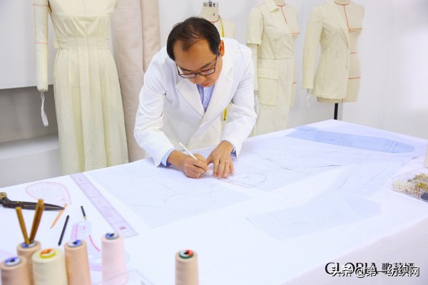 歌莉娅女装秒杀,歌莉娅职业女装