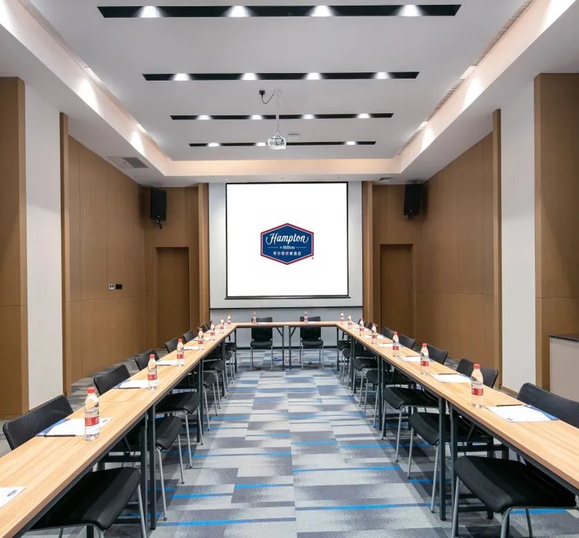 南昌青山湖希尔顿欢朋酒店宴会厅,南昌青山湖免费过夜