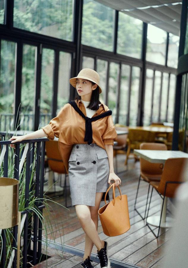 三木冬日示范减龄会穿女人有范儿,初春三木穿什么衣服好看