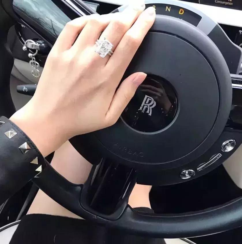 被拔草毁掉的女孩,被少女感毁掉的中国女人