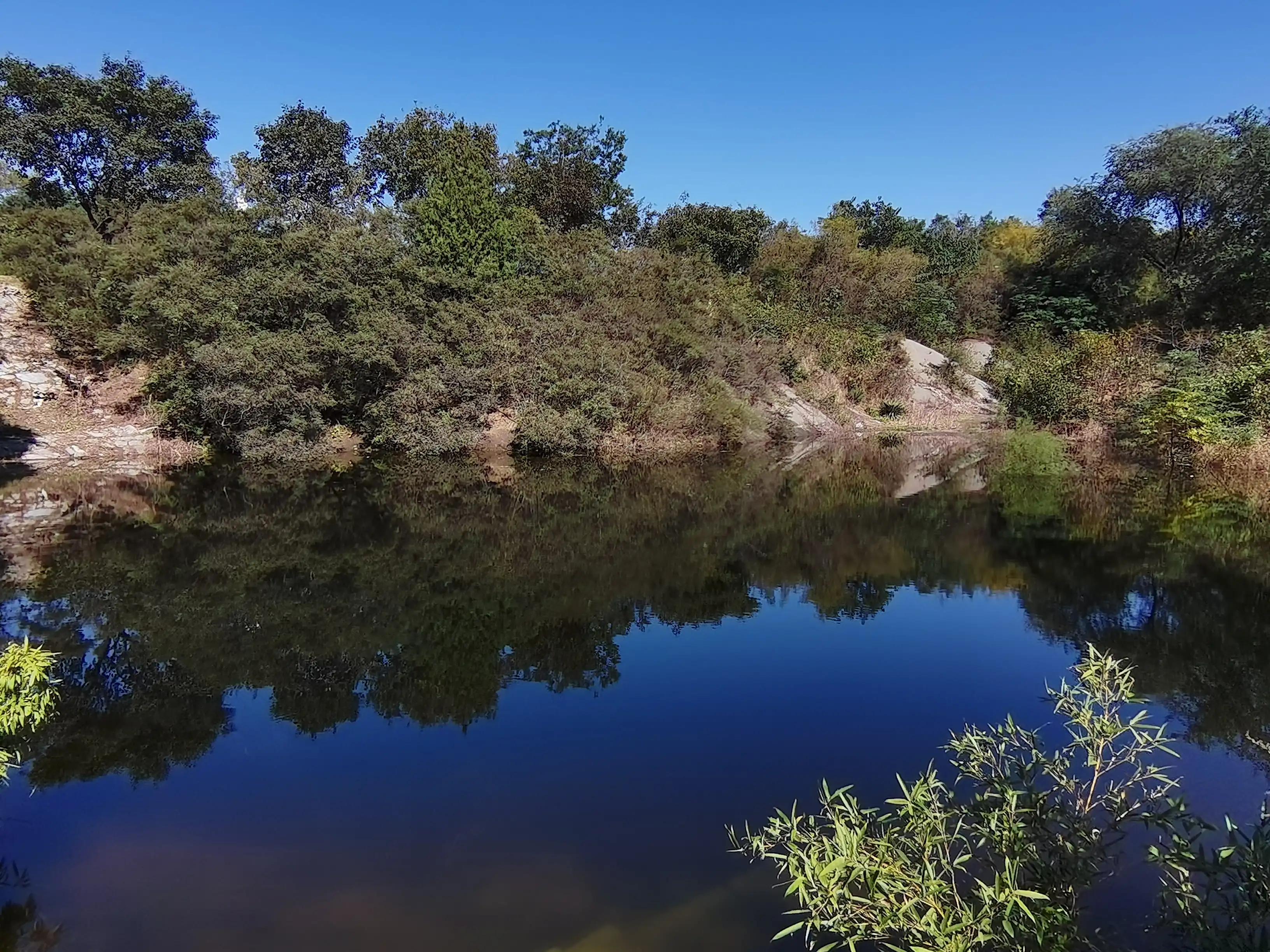 金秋十月登上山顶看美景,花山国家森林公园游记