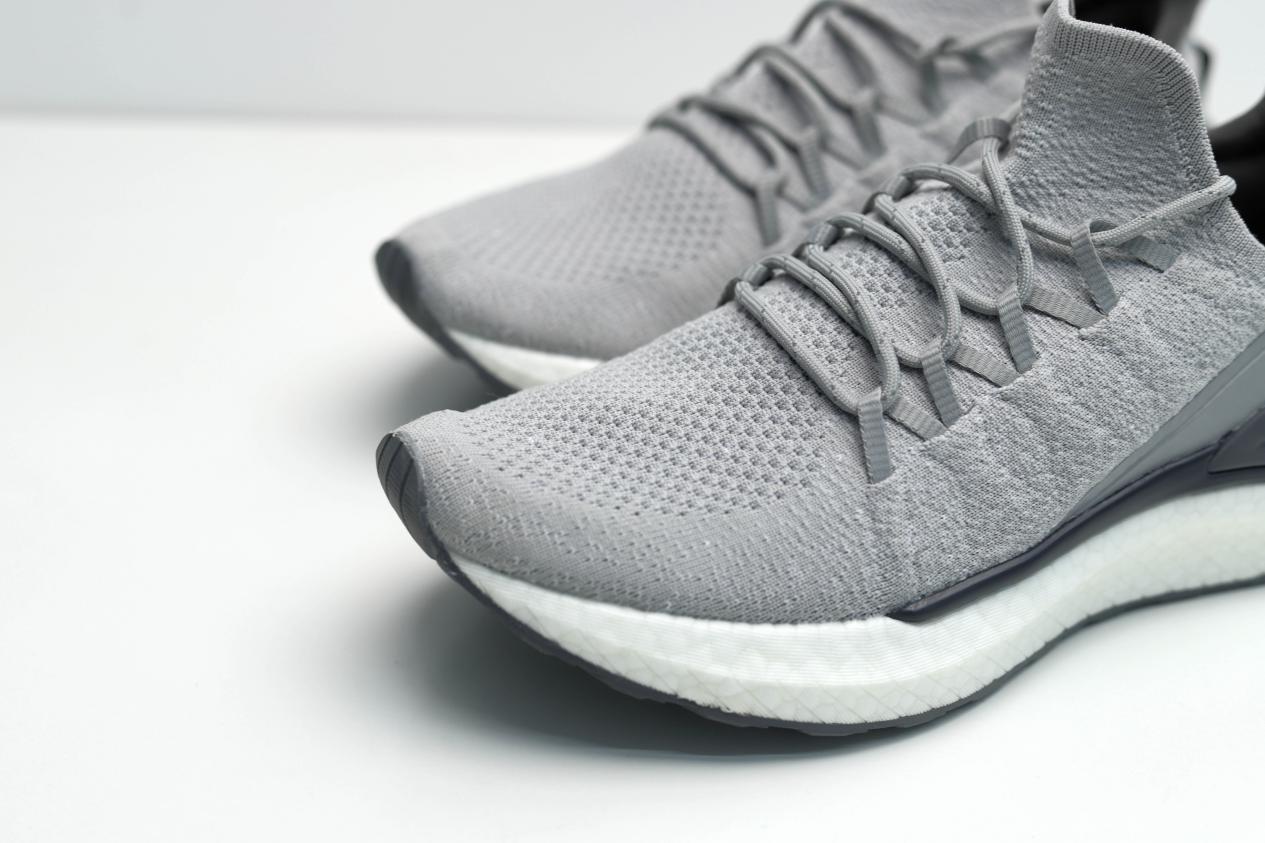 他曾是NBA第一中锋竞争者，受伤后组队詹姆斯，现在怎么样了？