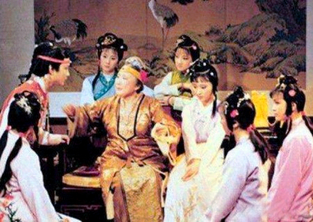 红楼最强文化舌战：杨贵妃的梗，到底戳痛了谁？