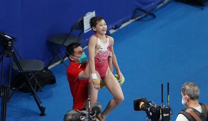 全红婵超模,超模祝贺全红婵夺冠