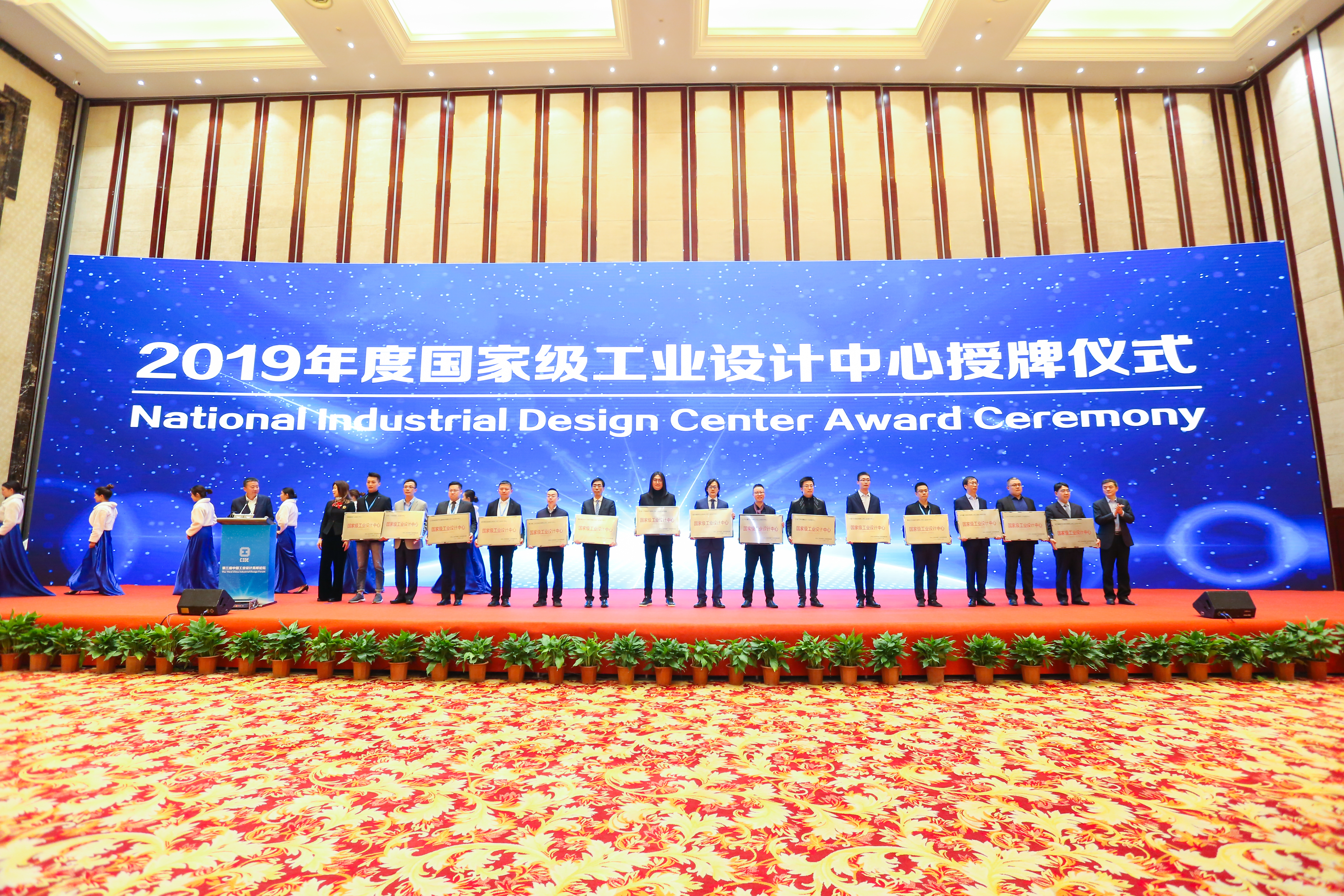 美的洗衣机生产设计中心,美的洗衣机洗烘一体第一名