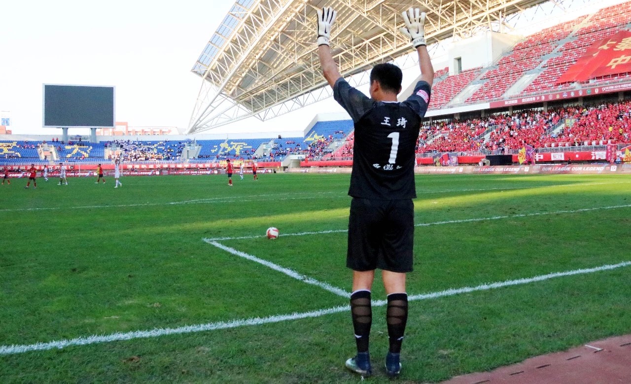 欧沃耶利中甲金靴,欧沃耶利主场首秀