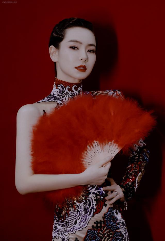 戚薇口红测评视频,小金条口红戚薇